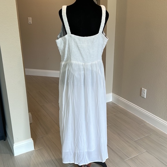 Studio West white maxi dress - Picture 4 of 5